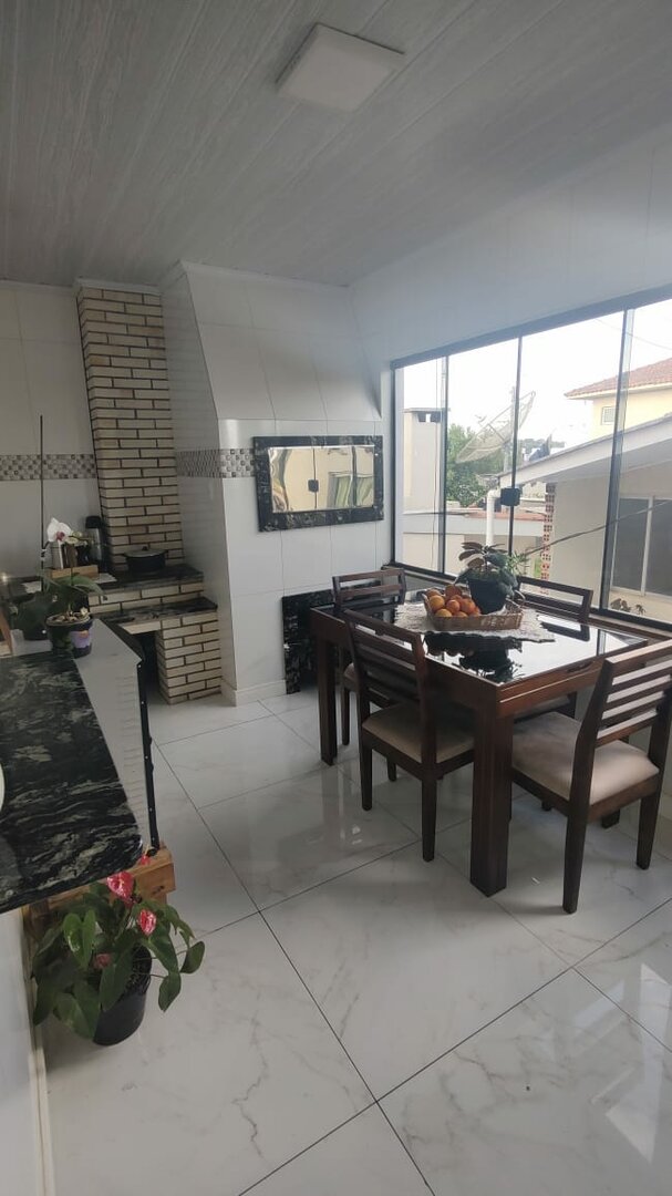 Vende-se Casa